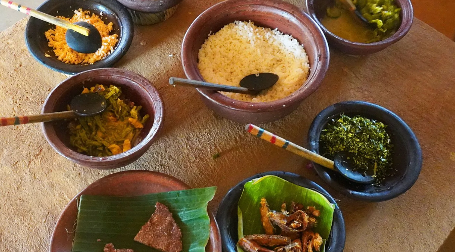 Traditional village cooking 