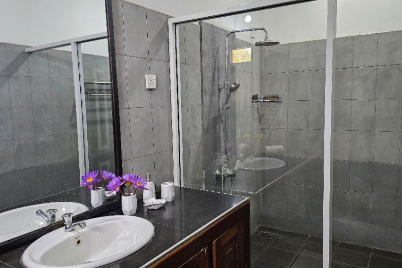 Spacious Triple Rooms 01